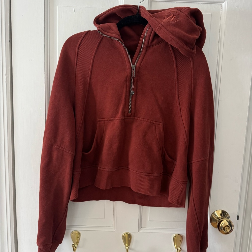 Women’s Lululemon Scuba zip up